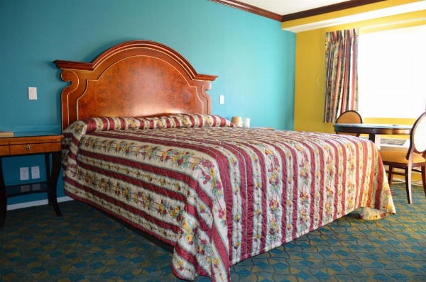 Cloud 9 Inn LAX image 10